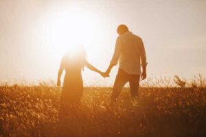 چطور بفهمم واقعا عاشقش هستم یا وابسته ام؟